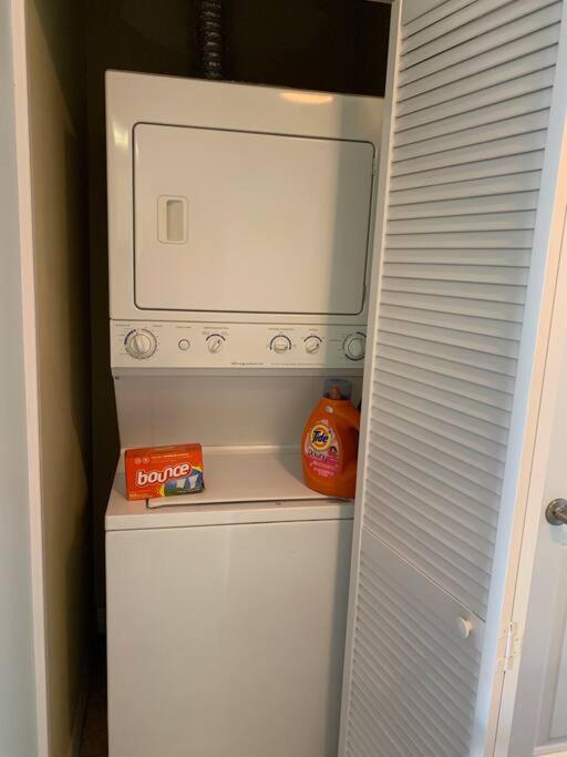 Gulf Coast Gold Private Condo - 2Bed, 2Bath, Sleep 6, Across Street From Beach, Balcony Views Of Sunsets, Beach & Gulf, Pool, Gym St. Pete Beach Exterior foto
