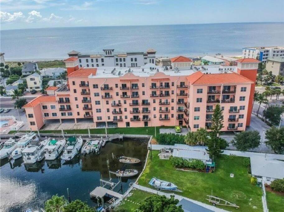 Gulf Coast Gold Private Condo - 2Bed, 2Bath, Sleep 6, Across Street From Beach, Balcony Views Of Sunsets, Beach & Gulf, Pool, Gym St. Pete Beach Exterior foto