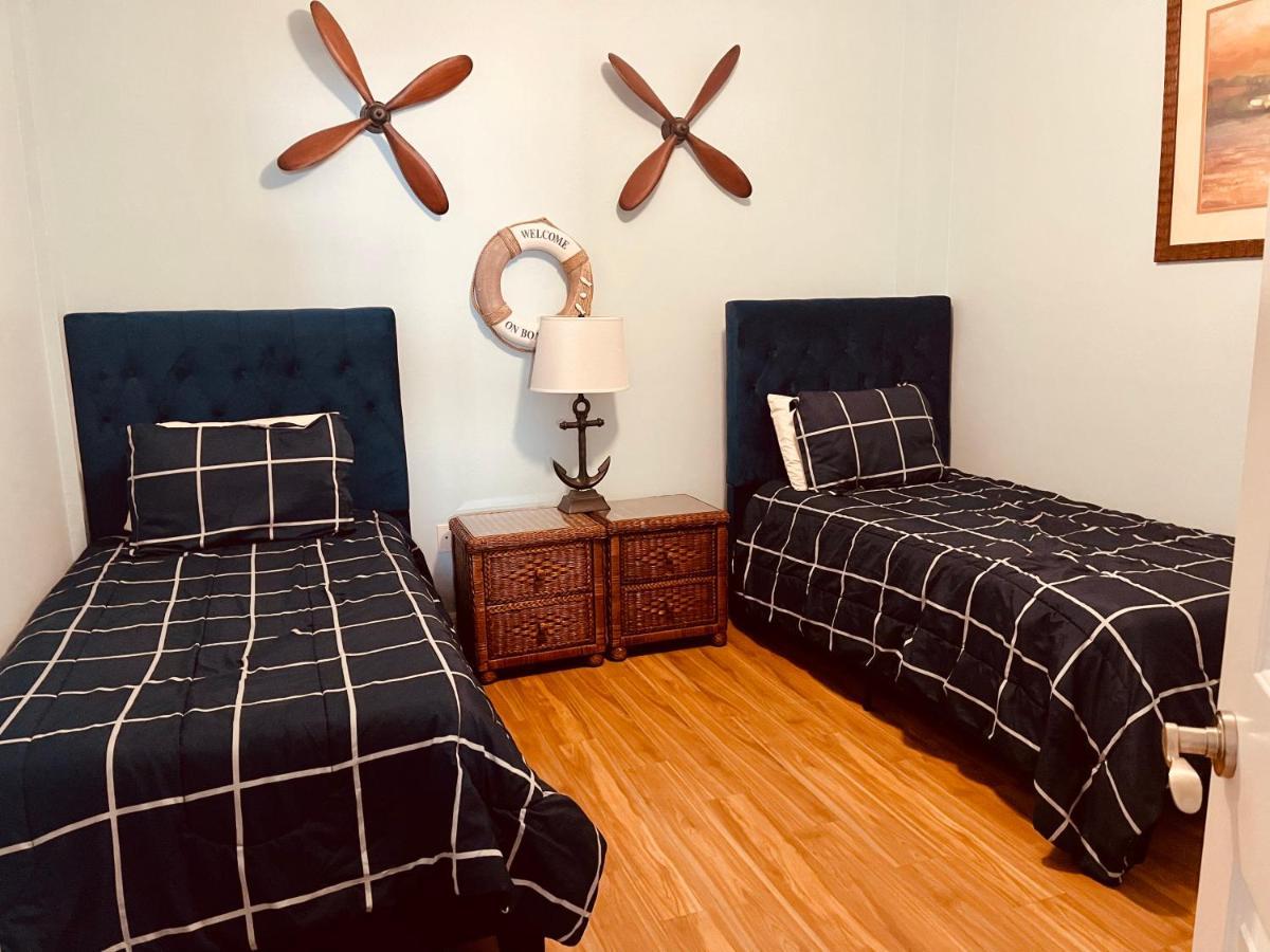 Gulf Coast Gold Private Condo - 2Bed, 2Bath, Sleep 6, Across Street From Beach, Balcony Views Of Sunsets, Beach & Gulf, Pool, Gym St. Pete Beach Exterior foto